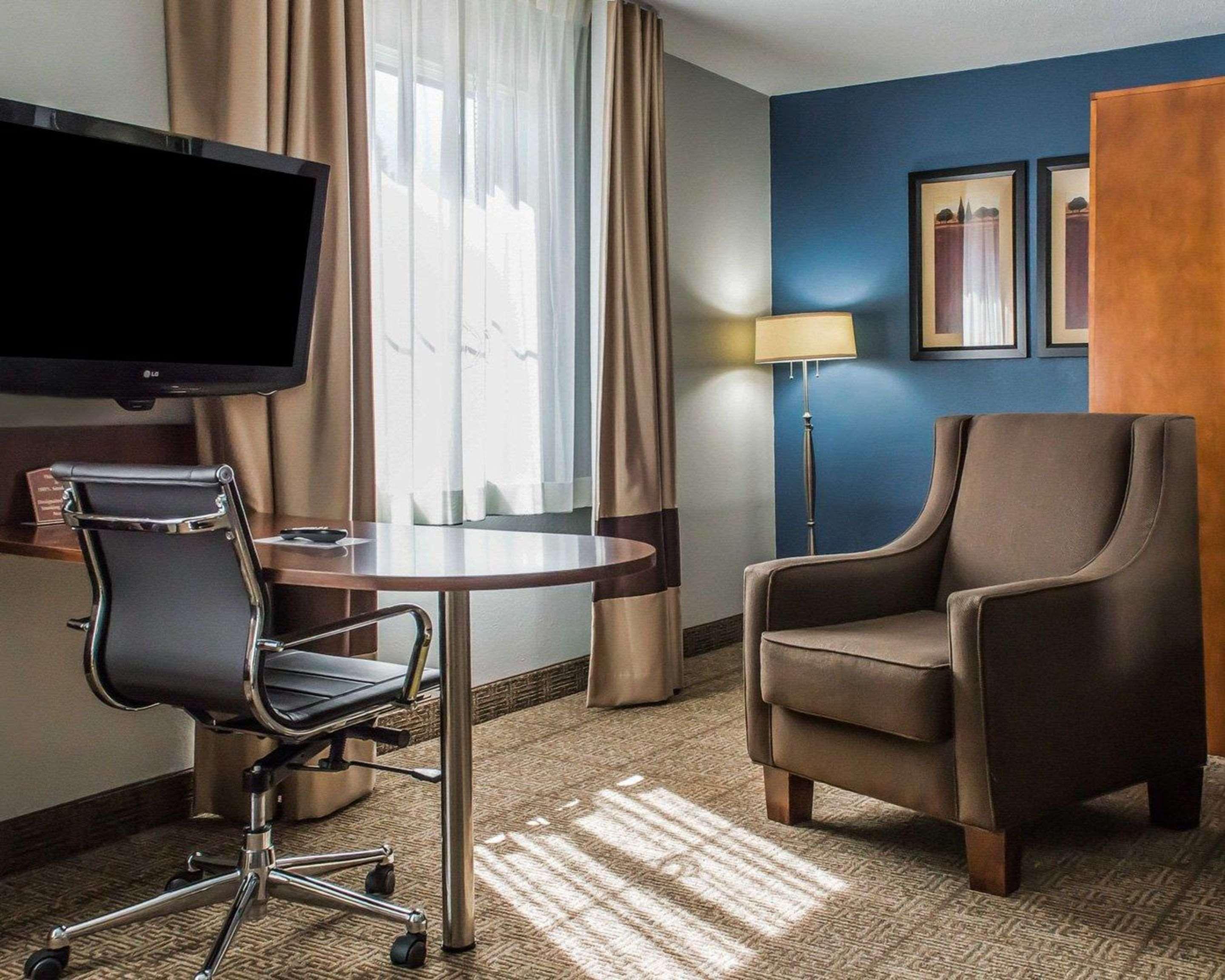Comfort Inn Belle Vernon Exterior photo